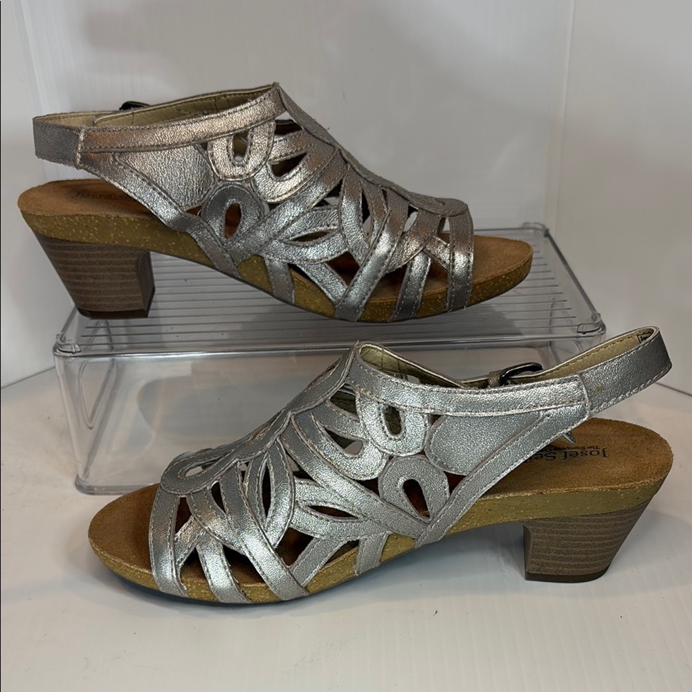 Josef Seibel made in Germany Silver Metallic Women's Sandals eu 37 box‎ 21 NWOT